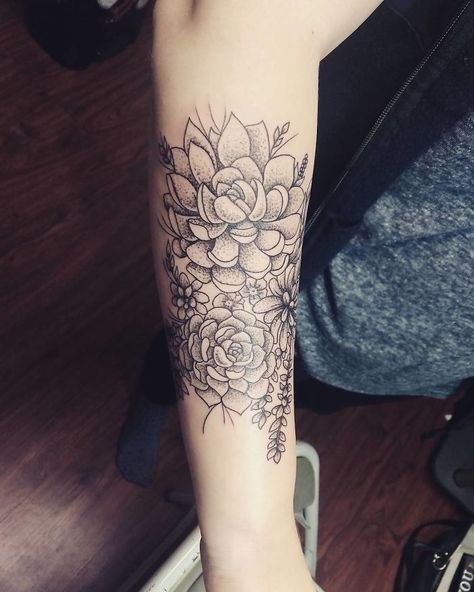 Hummingbird Succulent Tattoo, Succulent Sleeve Tattoo, Succulent Tattoo Ideas, Desert Tattoo, Succulent Tattoo, Memory Tattoos, Cactus Tattoo, Inspiration Tattoos, Floral Tattoo Sleeve