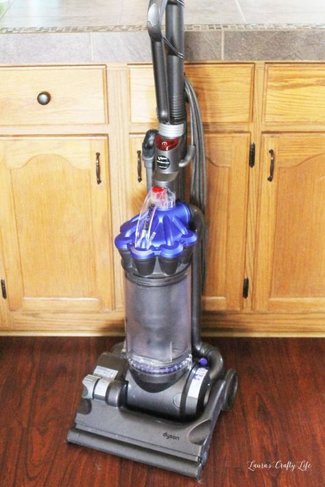 How to Deep Clean A Dyson Vacuum. Learn how to clean a Dyson vacuum, plus the filters and canisters. Also, learn general maintenance tips for keeping your vacuum running.  #Dyson #cleaning Daily Cleaning Routine, Clean Hacks, Homemade Toilet Cleaner, Deep Cleaning Hacks, Hardwood Floor Cleaner, Cleaning Painted Walls, Routine Tips, Glass Cooktop, Deep Cleaning Tips