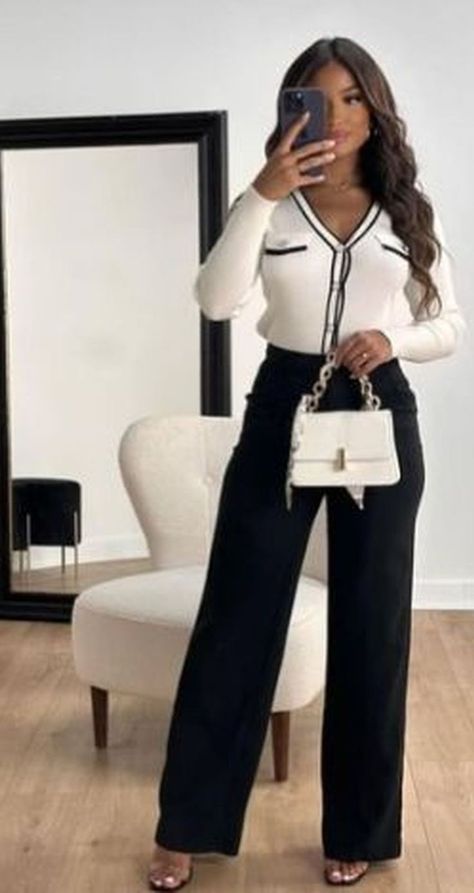 Nice outift idea white&black for a dinner Realtor Casual Outfits, Baddie Business Outfits Elegant, Nyc Formal Outfits, Navy Blue And Tan Outfit, Real Estate Women Outfits, Boss Babe Outfits Classy, Classy Church Outfits For Women, Corporate Girlie Outfits, Realtor Outfits For Women