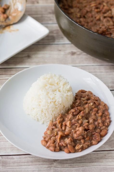 Brazilian Beans Recipe, Brazil Recipes, Brazilian Beans, Red Beans Recipe, Brazilian Recipes, Lentil Dishes, Olympic Party, Around The World Food, Winter Cooking