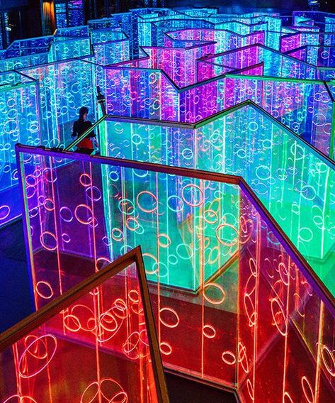 rainbow-hued light labyrinth by brut deluxe forms an immersive infinity room in china Infinity Room, Visuell Identitet, Light Art Installation, Hue Lights, Photo Zone, New Retro Wave, Colorful Lights, Bay Lights, Neon Aesthetic