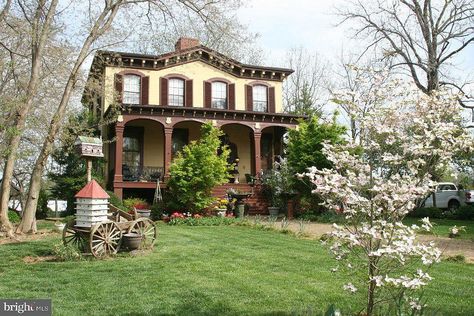 Culpeper Va, Heart Pine Flooring, Home Id, East Street, Christmas Tours, Curved Staircase, Wood Stairs, Pine Floors, Victorian Houses