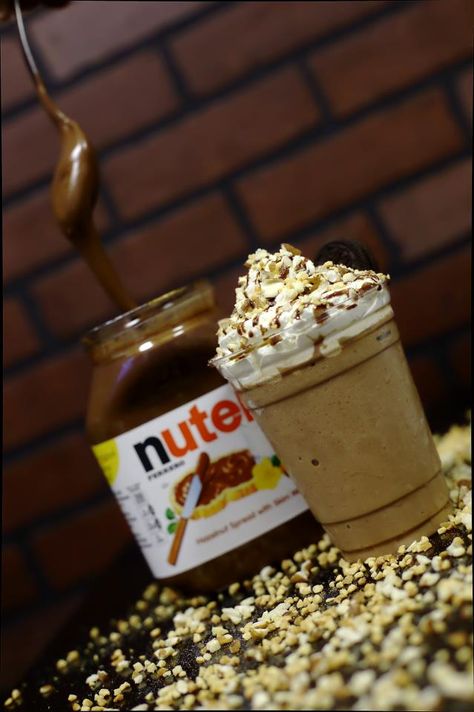 Frappe de Nutella  en Don Frappe Añasco , Puerto Rico. Must try this!!! Frappe Puerto Rico, Nutella Frappe, Boricua Recipes, Strawberry Milkshake, Puerto Rican Recipes, Spanish Food, Ice Cream Desserts, Frappe, Sweets Desserts