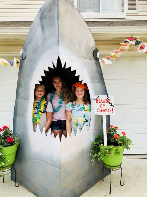 Had a Hawaiian birthday party for my child and made this shark for the photo booth. Found a large box from Lowe’s, folded it in half and cut out mouth with jig saw. Stood it up right and spray painted it. Jaws Party Decorations, Shark Party Backdrop, Shark Photo Booth, Under The Sea Photo Booth, Shark Backdrop, Jaws Party, Scuba Vbs, Fishing Pond, Shark Photos