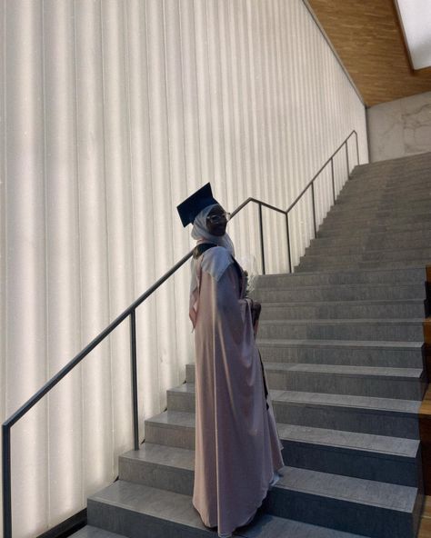 Another pink abaya moment, but make it graduation 🩷🫶🏽 #college #graduation #classof2024 #vlogger #microinfluencer #muslim #fashion #hijabi #blackhijabi #explore Graduation Abaya, Hijabi Graduation, Muslim Graduation, Pink Abaya, Graduation College, Muslim Girl, Muslim Girls, College Graduation, Muslim Fashion