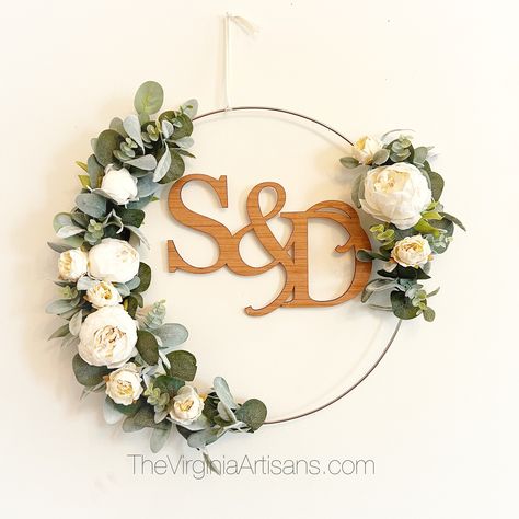 Floral Rings Wedding Decor, Wedding Initials Decor, Wedding Floral Backdrop, Diy Wedding Wreath, Wreath With Initial, Wedding Cake With Initials, Backdrop Floral, Bridal Floral Crown, Floral Wreath Wedding