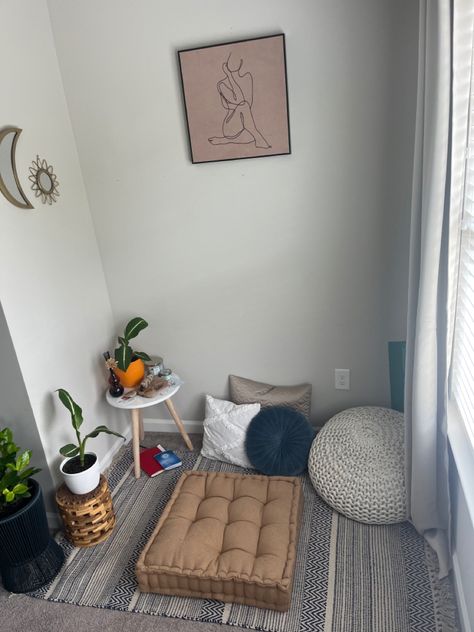 Finally made use of this great corner space in my master bedroom & it’s officially my happy place Meditation Corner In Bedroom, Corner In Bedroom, Nook Bedroom, Meditation Nook, Zen Corner, Zen Den, Meditation Corner, Corner Space, Bedroom Seating