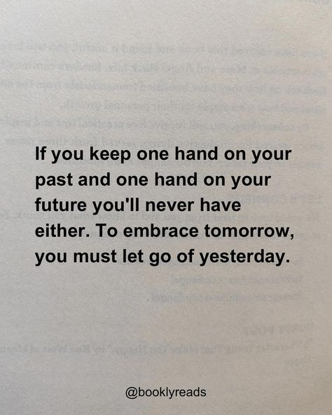 7 lessons most people take a lifetime to learn. These lessons often come with time and experience, but if you just understand them early in your life, you can make your life easier, more balanced and fulfilling. At what age did you learned these lessons? Which lesson you learned new out of these? Share this with your friends who needs to know these lessons. And follow @booklyreads for more life lessons, self-improvement and book recommendations. [life lessons] #lifelessons #lifelessonsle... Quote About Life Lessons, Lesson Learned Quotes, Life Lessons Quotes, Lessons Learned In Life Quotes, Today I Learned, Inspo Quotes, Lessons Learned In Life, Life Experience, Learning Quotes