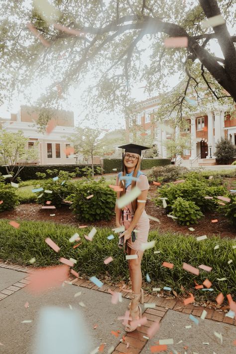 Graduation Confetti Picture Photo Ideas, Confetti Graduation Pictures, Graduation Pictures Champagne Pop, Grad Confetti Photo, Graduation Picture Confetti, Graduation Poses Confetti, Georgia College, Confetti Photos, Graduation Picture Poses