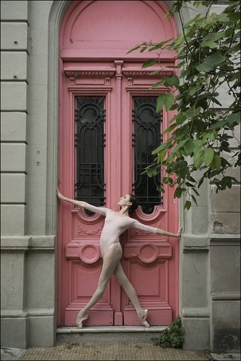 📎 Street Ballet, Ballerina Photography, Ballet Dance Photography, Dance Photo Shoot, Ballerina Project, Dancer Photography, Dance Photography Poses, Ballet Poses, Misty Copeland