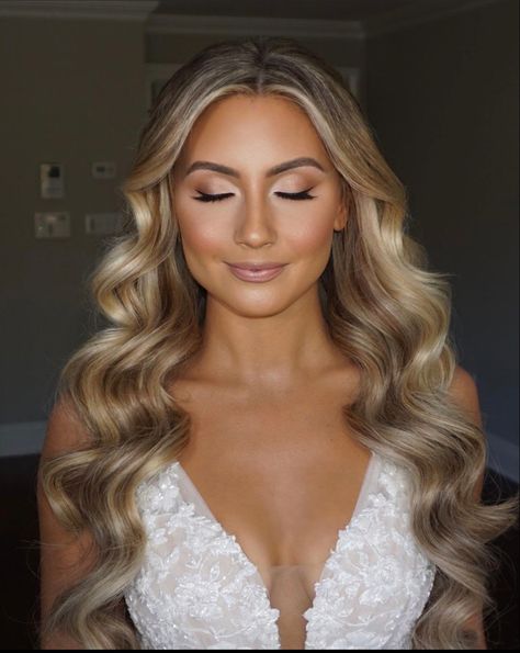 Bride Makeup For Blondes, Wedding Makeup Brown Eyes Blonde Hair, Bridal Makeup Boho, Bridal Makeup Fall Wedding, Bride Hair And Makeup Wedding Day, Bride Natural Makeup Wedding Day, Soft Glam Bridal Makeup Brown Eyes Blonde Hair, Neutral Wedding Makeup Green Eyes, Bride Makeup Soft Glam