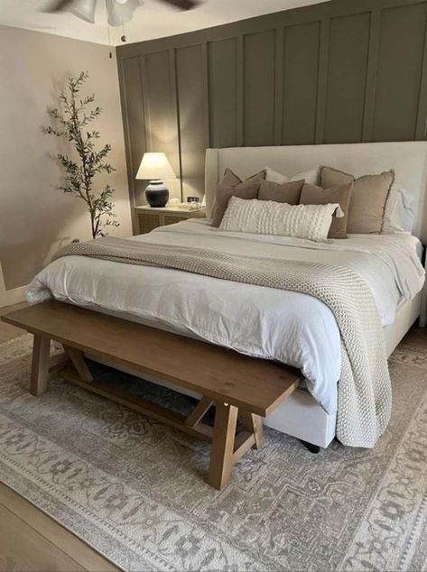 Sage Bedroom, Taupe Bedroom, Natural Bedroom, Bedroom Cozy, Brown Home Decor, Inviting Home, Couple Bedroom, Bathroom Design Luxury, Earthy Colors