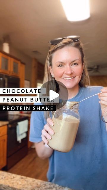 Tara Laney | Chocolate for Weightloss on Instagram: "CHOCOLATE PEANUT BUTTER MILKSHAKE👇🏼 

If you had burned yourself out on protein shakes trying to lose 10 pounds, this recipe is here to say they are BACK!

This is super high protein, so delicious, and could be a nice treat on a warmer day or a meal replacement because of all the goodness in this bad boy.

Here’s how I made mine:
- 1 cup (or more for consistency) of ice
- 1 cup baby spinach
- 8 ounces Fairlife chocolate protein milkshake (more protein but can sub in any milk of choice)
- 1 scoop chocolate protein powder
- 2 Tbsp powdered peanut butter
- 1 banana

Combine all ingredients in a blender and blend until smooth.  You may need to add ice for a thicker shake but definitely up to your preference. 

This shake is such an easy, h Chocolate Protein Milkshake, Peanut Butter Milkshake, Peanut Butter Protein Shake, Protein Milkshake, Powdered Peanut Butter, Premier Protein, More Protein, Protein Power, Chocolate Milkshake