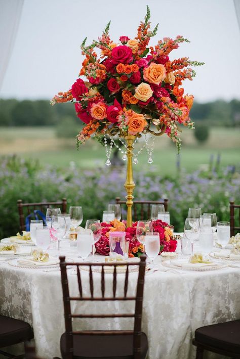 Eucalyptus Wedding Centerpiece, Orange Wedding Centerpieces, Orange Centerpieces, Orange Eucalyptus, Orange And Pink Wedding, Unique Wedding Centerpieces, Boda Mexicana, Flower Panels, Tall Table