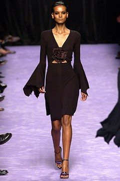 Saint Laurent Spring 2003 Ready-to-Wear Fashion Show Ysl Runway, Vintage Runway Fashion, Vintage Runway, Chiffon Dress, Modern Luxury, Tom Ford, Runway Fashion, Evening Gowns, Fashion News