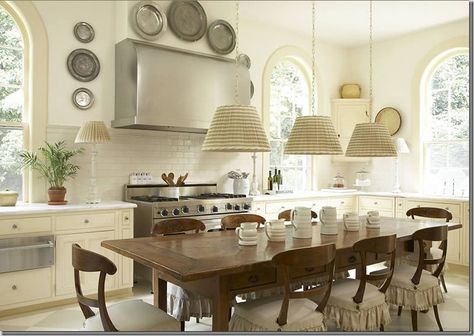 Beautiful kitchen - love the use of silver platters. Kitchen Without Island, Lamp In Kitchen, Cream And White Kitchen, Painted Wood Floors, Kitchen Table Centerpiece, My French Country Home, Southern Kitchens, Kitchen Time, Cottage Kitchens