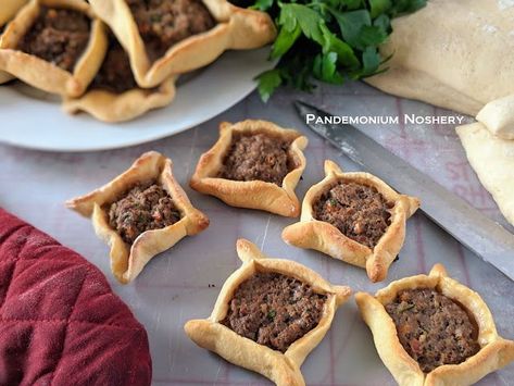 Sfeeha -Lebanese Meat pies Sfeeha Recipe, Lebanese Meat Pies, Minced Lamb, Grilled Flatbread, Middle Eastern Food, Lamb Kebabs, List Of Foods, Meat Pies, Best Bread Recipe