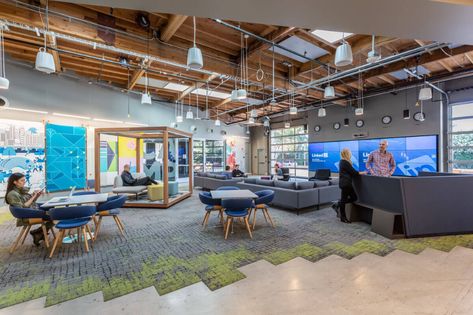 Activity-based workspace design examples and best practices - OfficeSpace Software Flexible Space Design, Individual Work Space, Flexible Work Space, Work Office Design, Work Lounge, Business Lounge, Street Building, Open Space Office, Human Centered Design