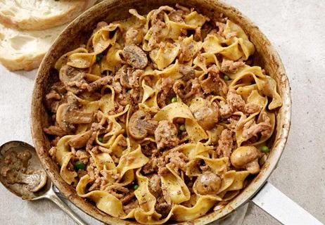 Recipe: Buffalo Chicken Chili Beef Stroganoff Hamburger Helper, Beef Stroganoff Hamburger, Turkey Stroganoff Recipe, Turkey Stroganoff, Hamburger Helper Recipe, Homemade Beef Stroganoff, Whole Wheat Noodles, Creamy Mashed Cauliflower, Hamburger Helper Recipes