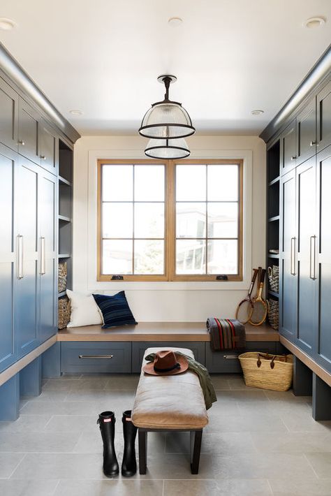 SM Ranch House - Transitional - Entry - Salt Lake City - by Studio McGee | Houzz Separate Mudroom, Sm Ranch House, Mudroom Laundry, Mudroom Laundry Room, Rustic Home Interiors, Mudroom Design, Small Bench, Boot Room, Laundry Room Storage