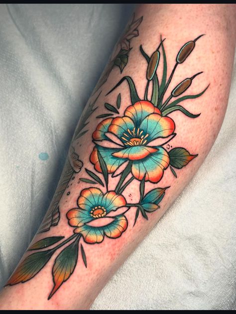 Nature Tattoo Ideas, Illusion Tattoos, Optical Illusion Tattoos, Traditional Tattoo Inspiration, Daffodil Tattoo, Traditional Tattoo Flowers, Traditional Tattoo Designs, Nature Tattoo, Flower Tattoo Shoulder