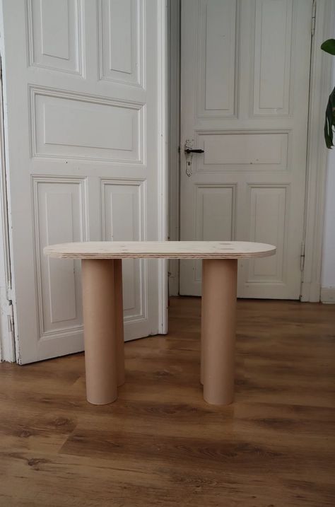 Diy Cardboard Vanity Table, Diy Cylinder Table, Cardboard Cylinder Crafts, Diy Table Cardboard, Cardboard Tube Packaging, Cardboard Table Diy, Side Tables Bedroom Diy, Easy Diy Side Table, Diy Side Tables