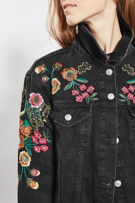 MOTO Floral Embroidered Denim Jacket Embroidery Denim Jacket, Denim Jacket Embroidery, Artisanats Denim, Embroidery Jeans Jacket, Diy Denim Jacket, Embroidery Denim, Trendy Embroidery, Denim Embroidery, Denim Art