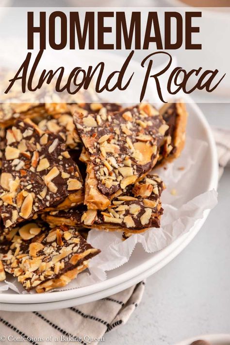 This homemade almond roca candy recipe is a perfect treat for a homemade gift or dessert to keep in the candy jar! Just a few ingredients and these step-by-step photos help you make this toffee almond chocolate candy!  #almondroca #toffee #candy #chocolatecoveredtoffee #almonds #christmasgift Homemade Almond Roca Recipe, Chewy Caramels Recipe, Almond Roca Recipe, Roca Recipe, Almond Candy, Almond Roca, Chocolate Homemade, Homemade Toffee, Almond Toffee