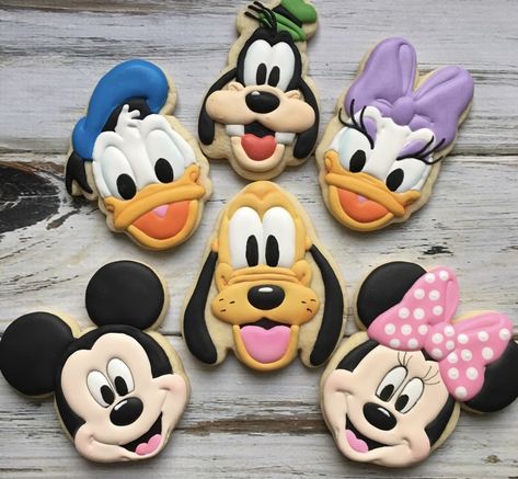 Character Cookies Decorated, Mickey Mouse Cookies Decorated, Disney Cookies Decorated, Disney Sugar Cookies, Mickey Mouse Sugar Cookies, Mickey Cookies, Mouse Cookies, Minnie Mouse Cookies, Mickey Mouse Cookies