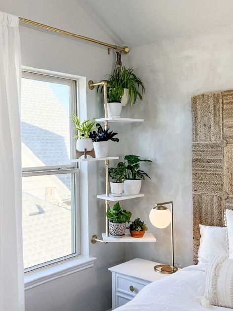 Window Plant Shelf, Indoor Plant Shelves, Corner Plant, Plant Window, Window Shelves, Window Plants, Plant Shelf, Diy Casa, Stand Ideas