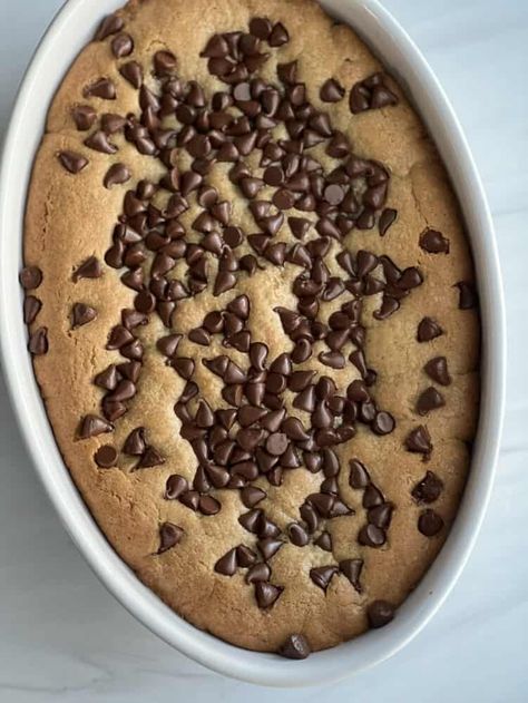 Chocolate Chip Cookie Pie, Food Dolls, Milk Chocolate Chip Cookies, Plain Cookies, Easy Chocolate Chip Cookies, Chocolate Chip Cake, Choc Chip Cookies, Best Chocolate Chip Cookie, Chocolate Chunk Cookies