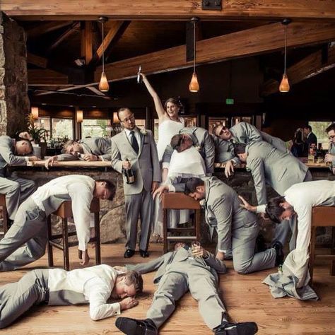 Funny wedding pic Funny Groomsmen Photos, Groomsmen Wedding Photos, Funny Wedding Pictures, Groomsmen Photos, Funny Wedding Photos, Groomsmen Wedding, Wedding Picture Poses, Wedding Photo Ideas, Funny Wedding