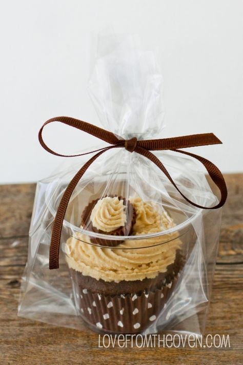 Individual Cupcakes, Cupcake Packaging, Mini Torte, Peanut Butter Balls, Cupcake Cake, The Cup, Bake Sale, Chocolate Cupcakes, Food Gifts