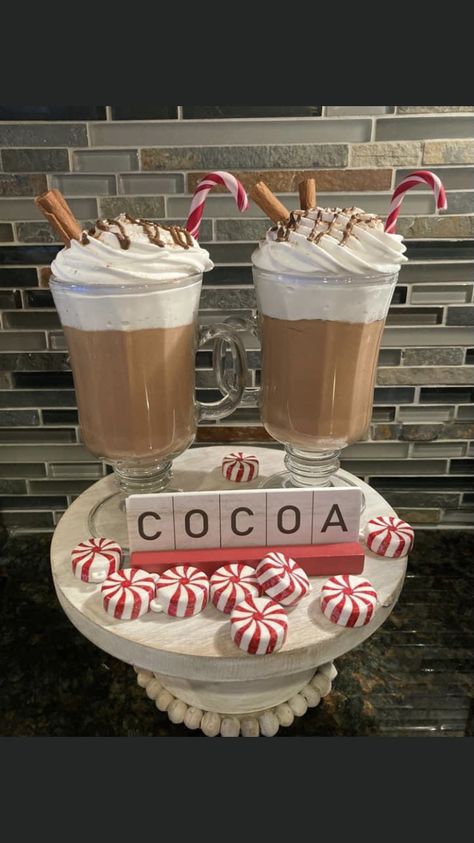 Fake Cocoa Mug, Fake Bake Ideas, Diy Whipped Cream, Hot Chocolate Bar Party, Cup Toppers, Mug Noel, White Hare, Christmas Cocoa, Fake Food Props