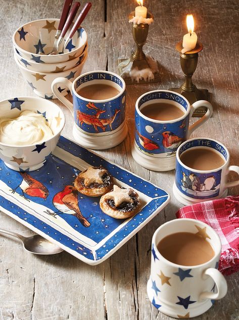 The centre-piece being the Robins in the Snow Medium Oblong Plate (£39.95), Emma Bridgewater's Winter Animals collection is seen here mixed with the Midnight Stars collection. The mugs (£19.95) are half a pint and the Winter Animals plate (£17.95) at 8.5 inches is perfect for leaving treats out for Santa on Christmas Eve, emmabridgewater.co.uk Vase Reference, The Robins, Animal Plates, Mugs Collection, Emma Bridgewater Pottery, Mince Pie, Budget Decor, London Christmas, Animal Magic