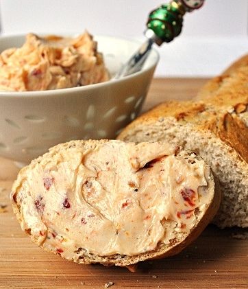 Sun Dried Tomato Butter (Recipe) Easy-peasy recipe. Sun Dried Tomato Butter Recipe, Sun Dried Tomato Butter, Sundried Tomato Butter, Tomato Butter Recipe, Flavored Butter Recipes, Butter Recipes Homemade, Flavored Butters, Compound Butters, Tomato Butter