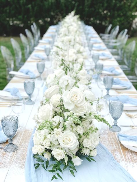 Dusty Blue And White Centerpieces, Blue Bridal Brunch, Light Blue Centerpieces Wedding, Shavuot Tablescape, Light Blue Wedding Aesthetic, Powder Blue And White Wedding, Round Table Centerpieces Wedding Elegant, Blue Table Scape, Wedding Aesthetic Blue