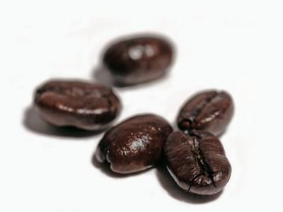 Coffee Beans Coffee Vodka, Espresso Vodka, Benefits Of Drinking Coffee, Coffee Scrub Diy, Make Your Own Coffee, Nutribullet Recipes, Diy Body Scrub, Infused Vodka, Roasted Coffee Beans