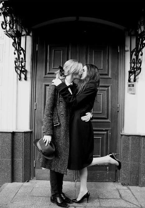 Vintage Lesbian, People Kissing, Drag King, Woman Loving Woman, Lesbian Art, Same Love, Wife Life, Photo Couple, Girls In Love