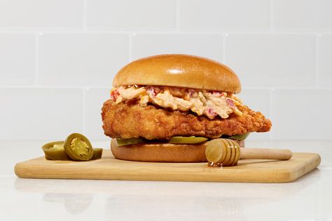 Pimento Cheese Chicken, Spicy Honey Chicken, Pimento Cheese Sandwiches, Chicken Filet, New Chicken Recipes, Fast Food Items, Breaded Chicken Breast, Fast Food Menu, Chicken Sandwich Recipes