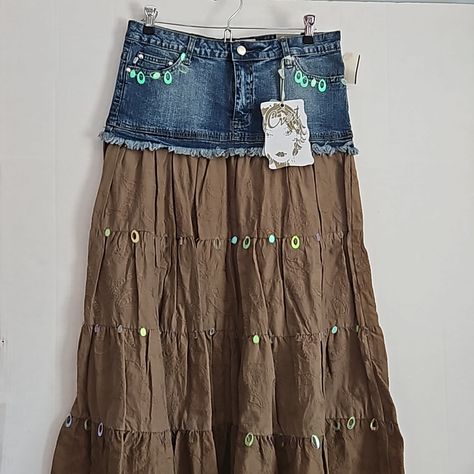 Pretty Skirt With Sewn On Sequins, Two Front Pockets, And Flowy Tiered Skirt. Jean Part Has Button/Zip Closure. Size 7/8 Blue Denim With Cotton Blend Army Green Skirt. Measurements As Follows: Waist 15" Total Length 34" Measurements Taken Laid Flat Boho Skirt Diy, Upcycle Jeans Skirt, Sew Denim, Diy Denim Skirt, Army Green Skirt, Pretty Skirt, Big Skirts, Denim Crafts Diy, Long Jean Skirt