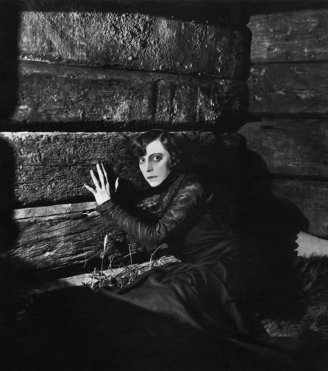 45 Hamlets for Shakespeare's 450th birthday - in pictures Asta Nielsen, Actors, Black And White, Film, Birthday, Black