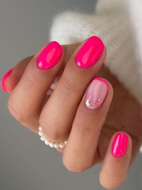 barbie pink nails: neon pink and glitter Nails Coral, Barbie Pink Nails, Valentine Nails, Her Nails, Nails Blue, Cute Gel Nails, Dipped Nails, Blue Springs, Classy Nails