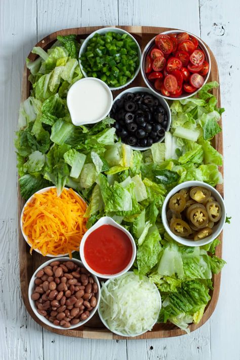 Taco Salad Charcuterie Board Taco Salad Charcuterie Board, Taco Night Charcuterie Board, Taco Salad Board, Charcuterie Salad Board Ideas, Salad Charcuterie Boards, Nachos Charcuterie Board, Salad Board Ideas, Salad Charcuterie Board Ideas, Taco Charcuterie Board Ideas