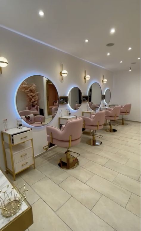 #yoocell #yoocellsalon #yoocellbeauty #salondesigner #stylingchairs #salonbeauty #salonsupplies #salonsupply #salonsupplier #saloncentric #salón #salonnails #barbersalon #hairstudio #barbershop #barber4life #salondecorations #salonspa #haircut #hairstyles#barberchair #salonchair #hairinspiration #salonspace #barberlifestyle #barberlove #salonequipment Makeup Mirror For Salon, Makeup Room Ideas For Salon, Pink Salon Chair, Hair Salon Decor Pink, Studio Beauty Salon, Pink Hair Salons, Beauty Bar Salon Ideas Luxury, Pink Makeup Studio, Pink Salon Interior Design