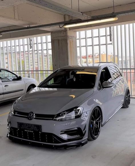 Volkswagen Car Aesthetic, Vw Golf Aesthetic, Golf 7.5 R Wallpaper, Volkswagen Polo Aesthetic, Golf Car Aesthetic, Golf 7.5 Gti, Golf 7.5 R, Volkswagen Aesthetic, Vw Bora Tuning