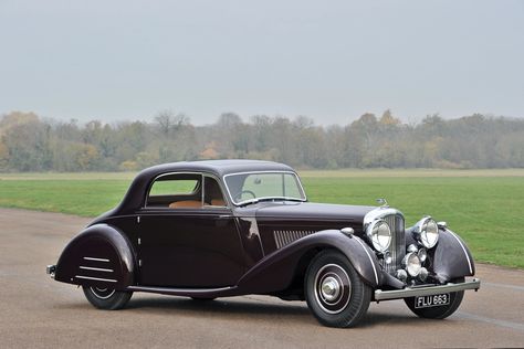 Retromobile preview: The barnfind of the century finally goes to auction Bentley Car, Antique Car, European Cars, Classic Cars Vintage, British Cars, Retro Cars, Car Collection, Beautiful Cars, Bentley