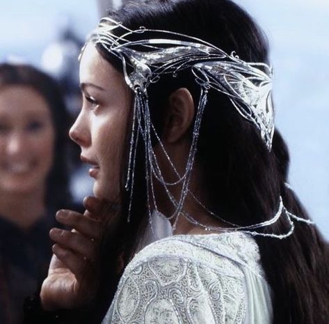 Fellowship of the ring lord of the rings arwen and aragorn Love In Movies, Arwen And Aragorn, Lord Of The Rings Trilogy, Fellowship Of The Ring, Love Style, About Love, The Rings, Lord Of The Rings, Lost