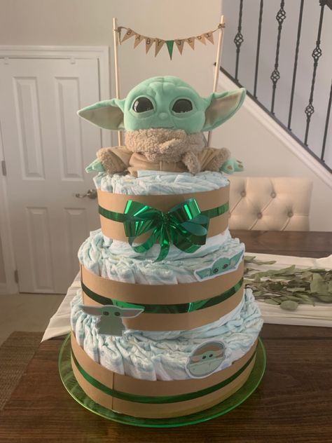 Baby Yoda Diaper Cake Grogu Centerpiece, Grogu Baby Shower Theme, Star Wars Diaper Cake, Star Wars Baby Shower Decorations, Baby Yoda Cake, Kylie Baby Shower, Diaper Cake Ideas, Baby Jedi, Yoda Party