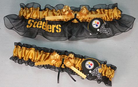 A personal favorite from my Etsy shop https://www.etsy.com/listing/233280529/pittsburgh-steelers-handmade-nfl Steelers Wedding, Football Wedding, Wedding Toss, Baseball Wedding, Baseball Socks, New York Yankees Baseball, Wedding Garter Set, Steeler Nation, Steelers Fan